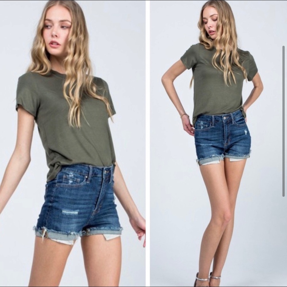 New! Clearance High waisted rolled hem shortie - Picture 3 of 4